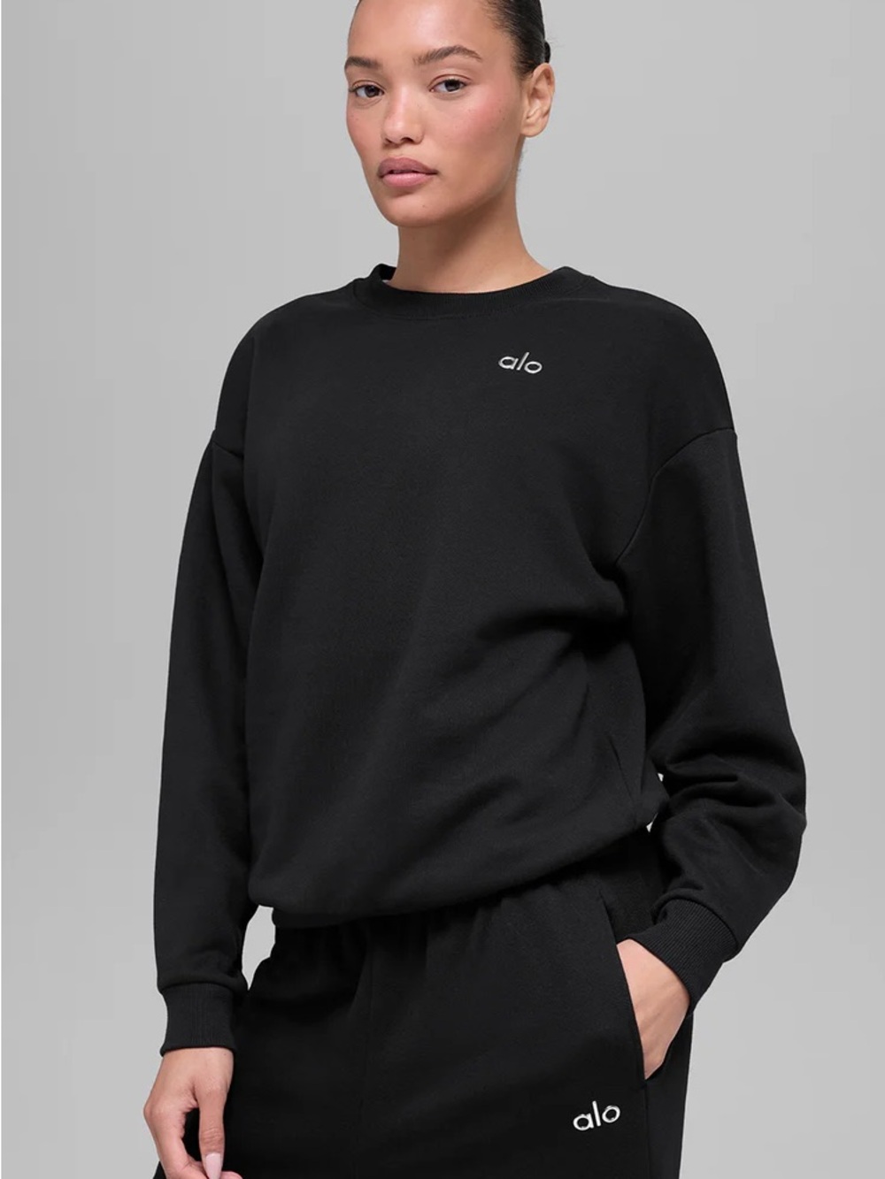 NWT Alo Accolade Crew Neck Pullover relaxed fit black size xs unisex